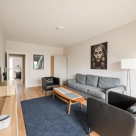 Sady Zoliborskie Generous By Bookinghost Warsaw