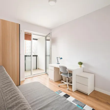 Sady Zoliborskie Generous By Bookinghost Warschau