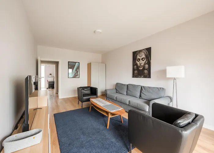 Sady Zoliborskie Generous By Bookinghost Warsaw