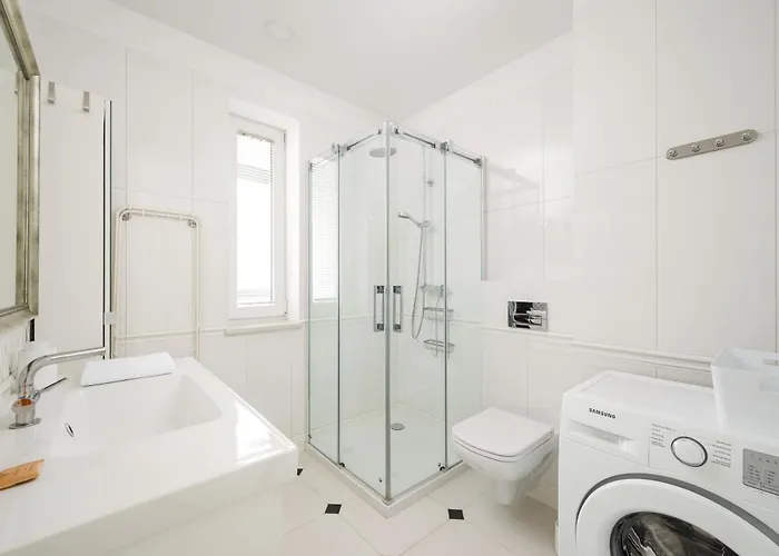 Sady Zoliborskie Generous By Bookinghost