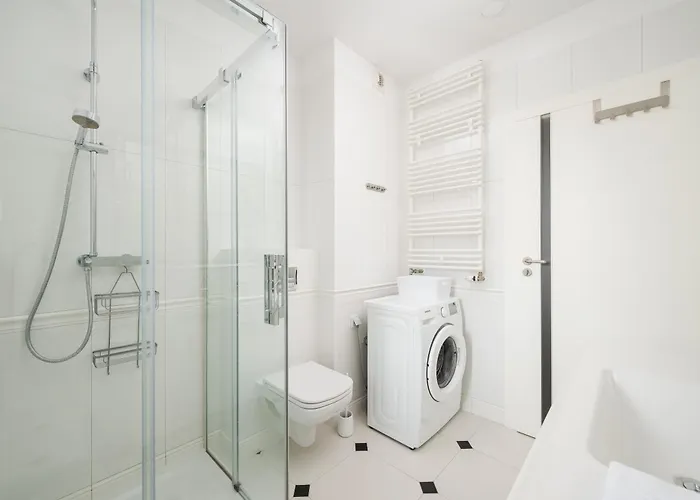 Apartment Sady Zoliborskie Generous By Bookinghost